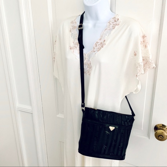 MAISON MOLLERUS SUISSE Vintage Cross Body Bag - Picture 15 of 15